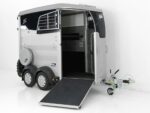 Ifor Williams Reboque para cavalos HBX 403-Saída frontal-novo modelo-plata-Novo