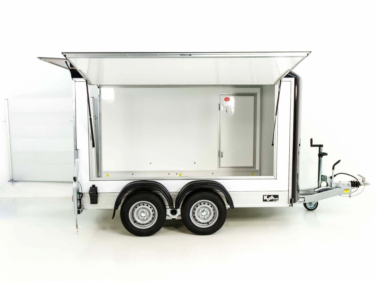Debon Reboque fechado C500 Sandwich 164x300cm H:200cm 2,0t-Alu-Polybug-Porta-branco-Novo - Image 9