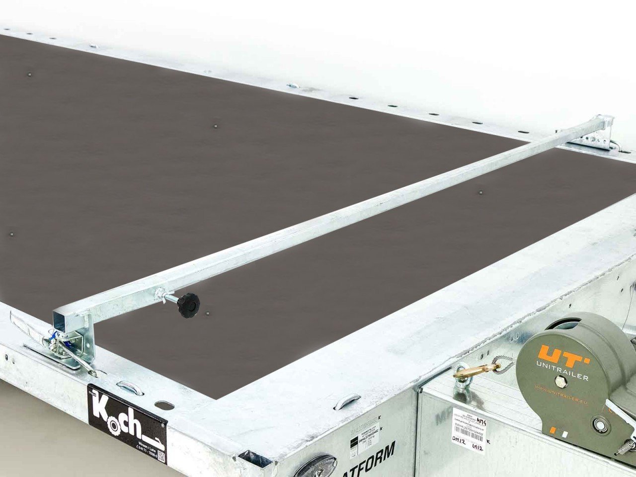 Temared Reboque porta-veículos CARLU 4521-S 215x450cm 3,5t-Novo - Image 6