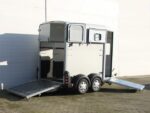 Ifor Williams Reboque para cavalos HB506-Saída frontal-Novo